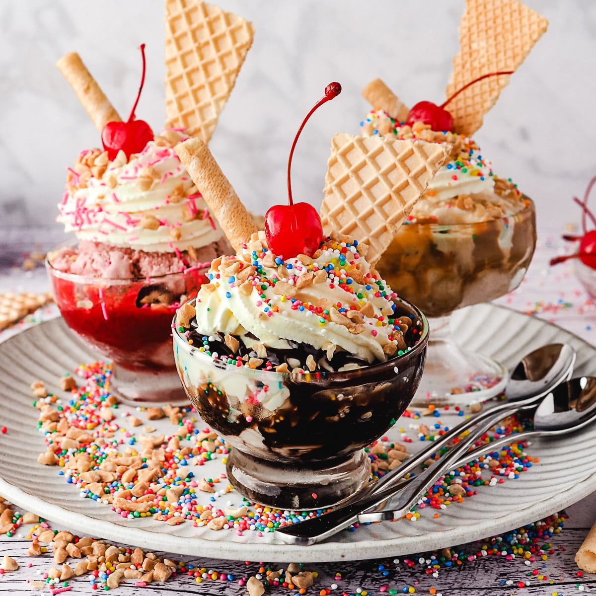 6 JEANNETTE Ice Cream/Sundae Dishes w/SPRINKLES ! outlets